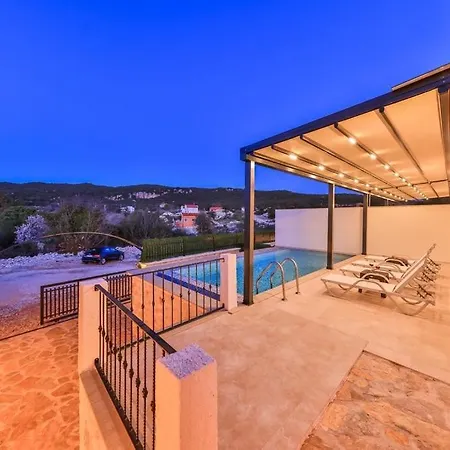Safran Villa *